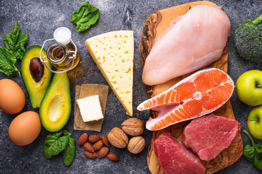 Dieta Cetogênica no Fisiculturismo: Estratégias, Benefícios e Planos Alimentares